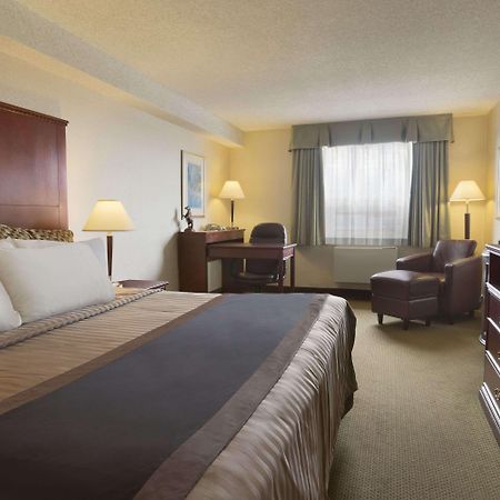 Travelodge Hotel By Wyndham Vancouver Airport Ричмонд Екстер'єр фото