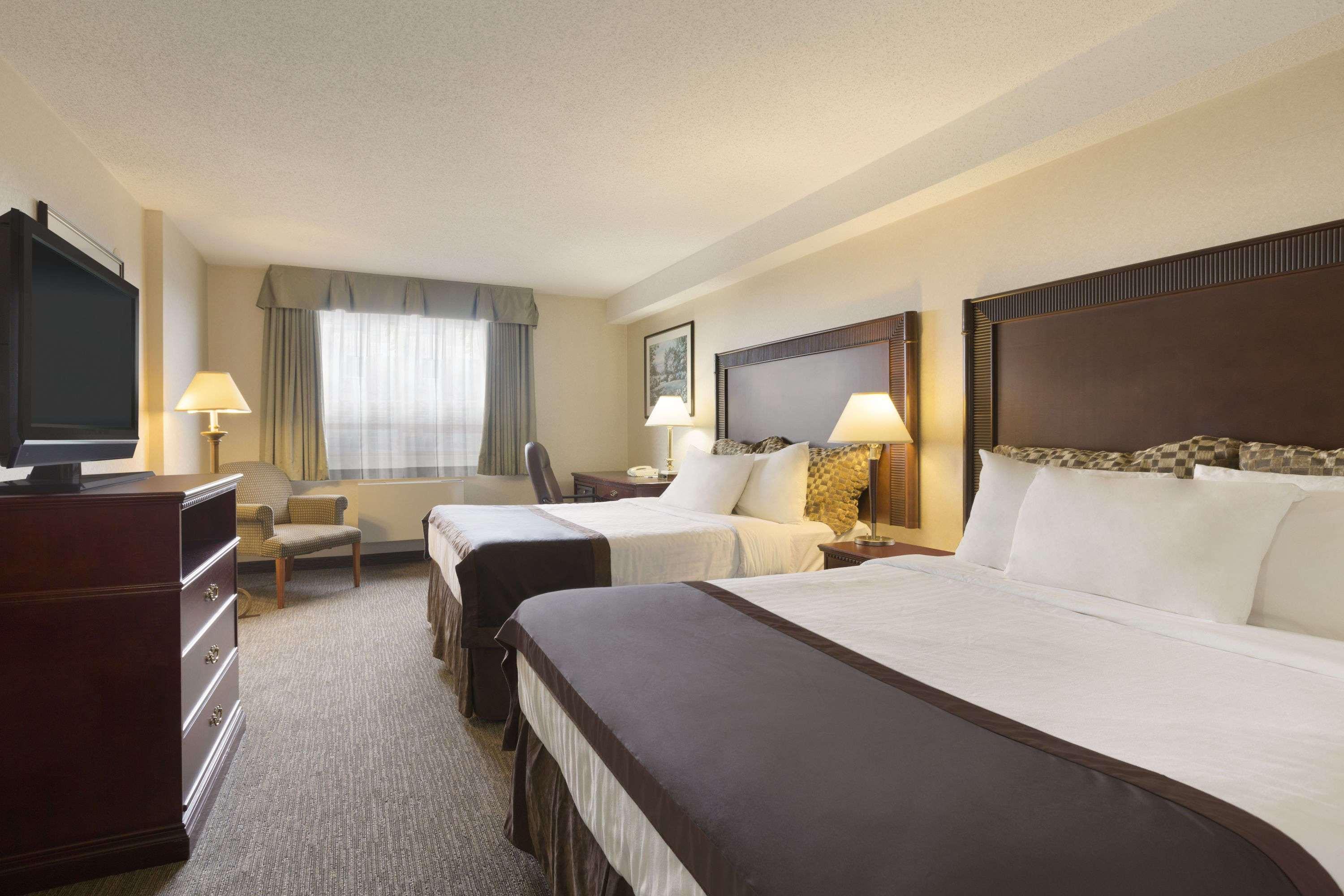 Travelodge Hotel By Wyndham Vancouver Airport Ричмонд Екстер'єр фото
