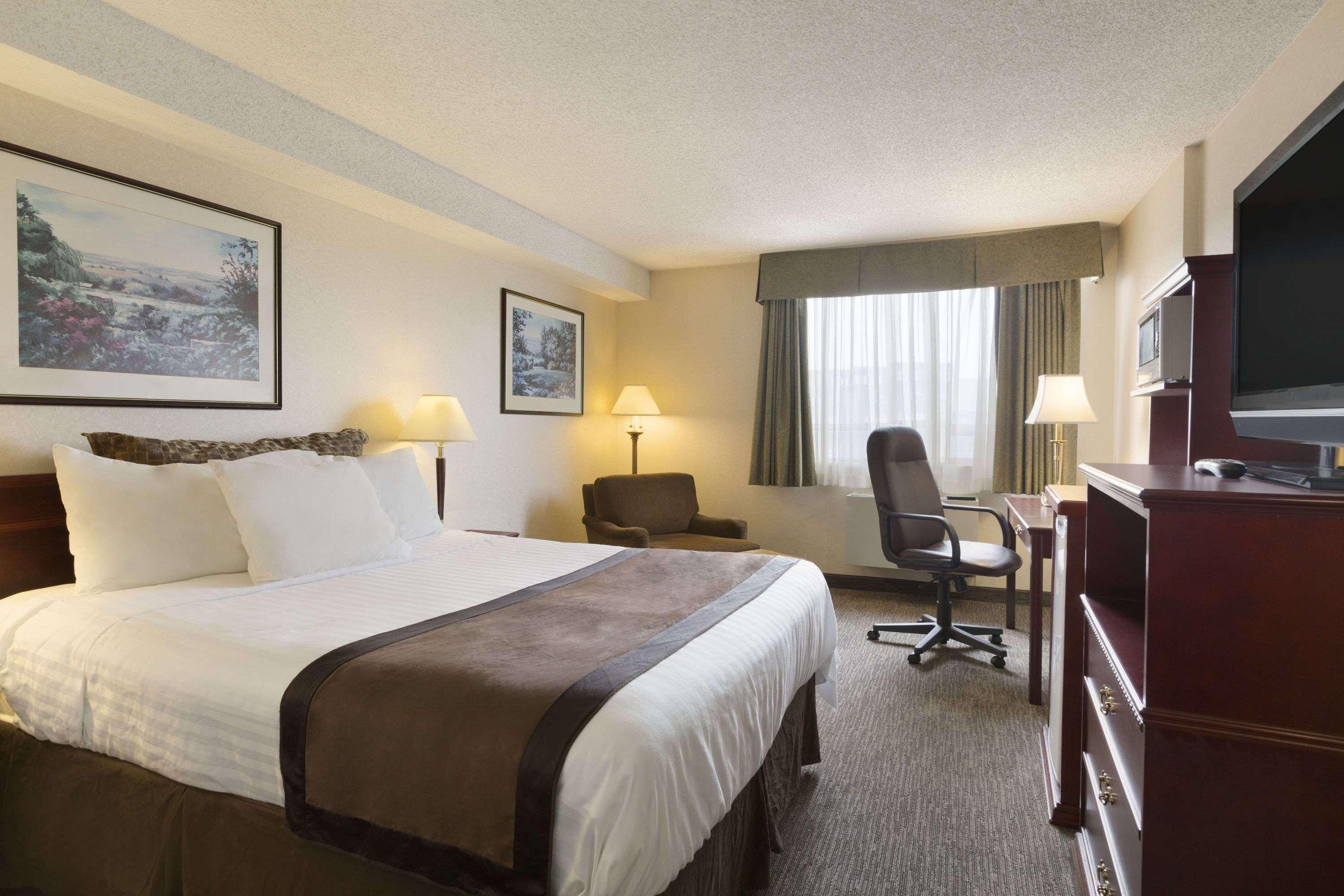 Travelodge Hotel By Wyndham Vancouver Airport Ричмонд Екстер'єр фото