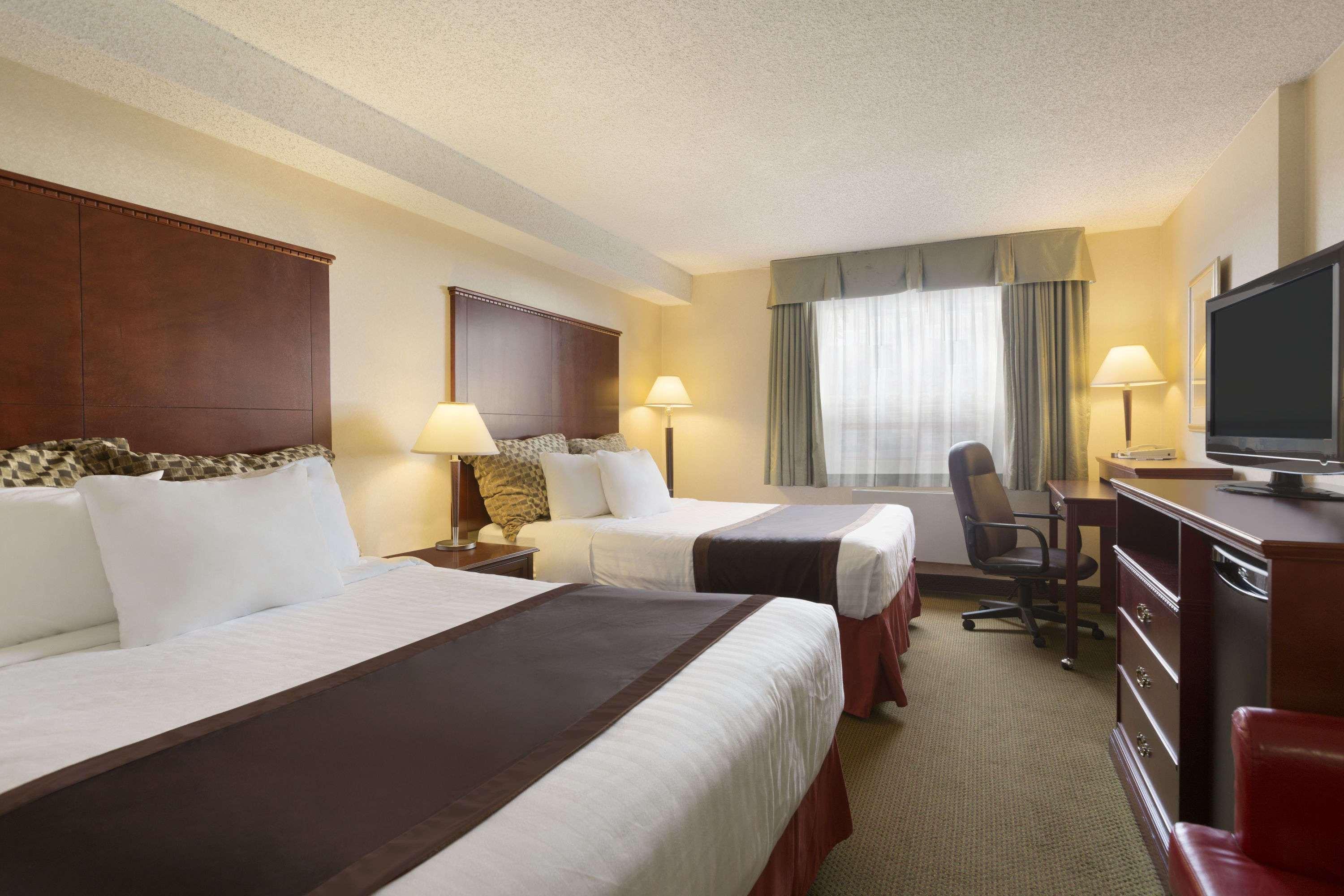 Travelodge Hotel By Wyndham Vancouver Airport Ричмонд Екстер'єр фото