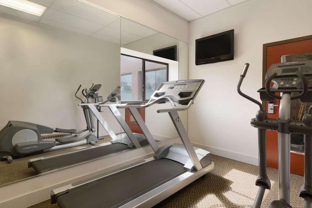Travelodge Hotel By Wyndham Vancouver Airport Ричмонд Екстер'єр фото