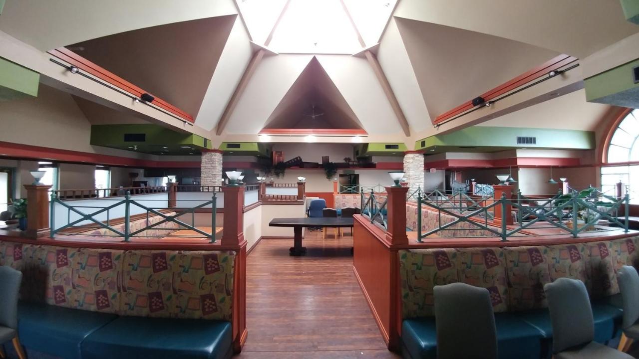 Travelodge Hotel By Wyndham Vancouver Airport Ричмонд Екстер'єр фото